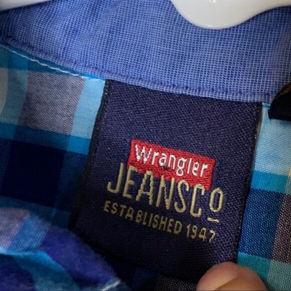 Wrangler boys short sleeve plaid button down - Picture 5 of 6